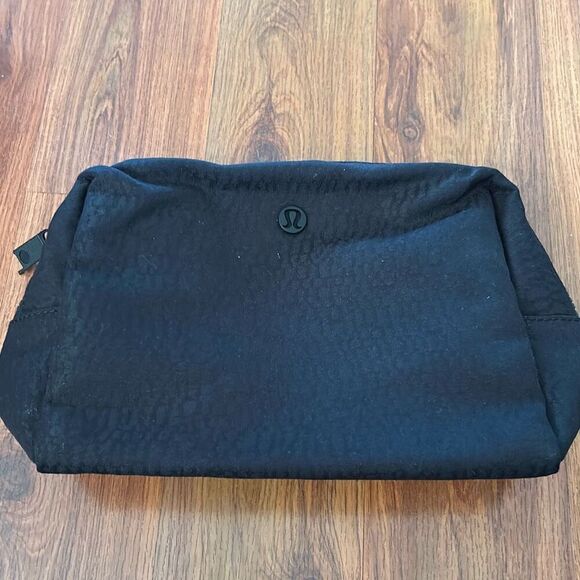 Lululemon black all for you large leopard print travel bag cosmetic bag - Picture 1 of 5